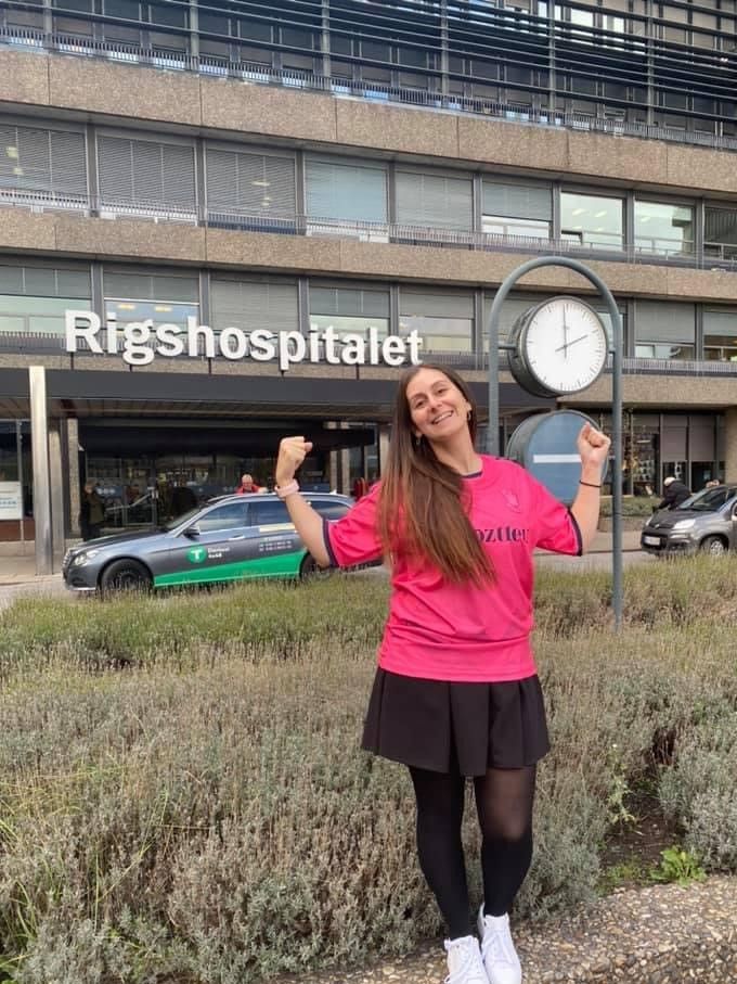 Patricia på en af de mange besøg på Riget